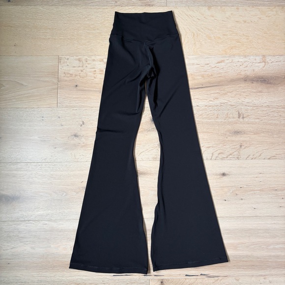 OFFLINE By Aerie High Waisted Crossover Black Super Flare Legging Sz S *X14 - Picture 2 of 6